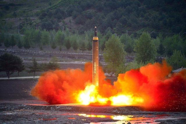 韩国遭到警告，朝鲜预备打响第一枪，尹锡悦对中国的态度变了