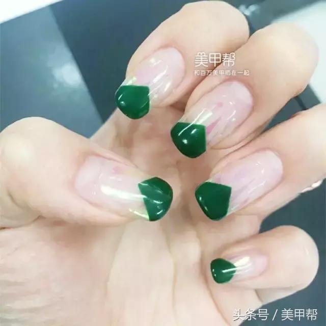 为什么做完美甲一个月后，一定要到美甲店卸甲？