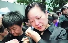 罗京去世7年后，妻子改嫁，婚前告别公婆：我依旧是罗家媳妇