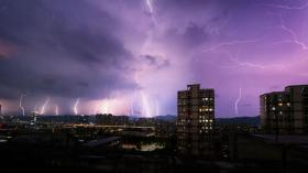 暴雨、12级大风逼近！台风&amp;quot;康妮&amp;quot;或达超强台风级！杭州人今天抓紧......